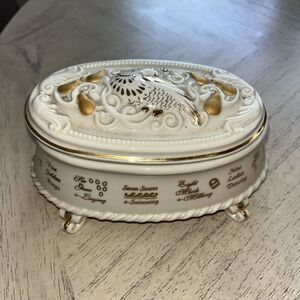 RARE LENOX 12 Days of CHRISTMAS Footed MUSIC BOX FineIvory China 2000 Gold Trim